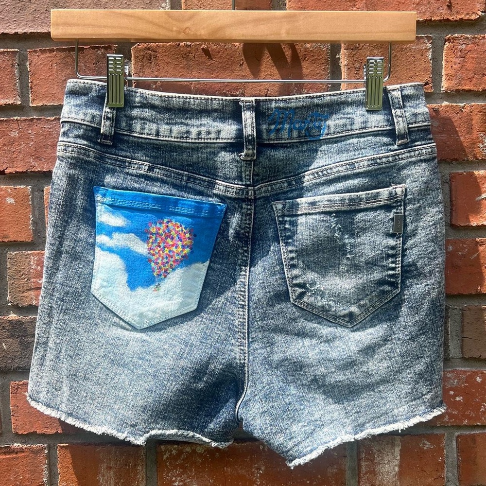 1822 Denim Shorts with Hand-Painted Disney UP pocket Size 27